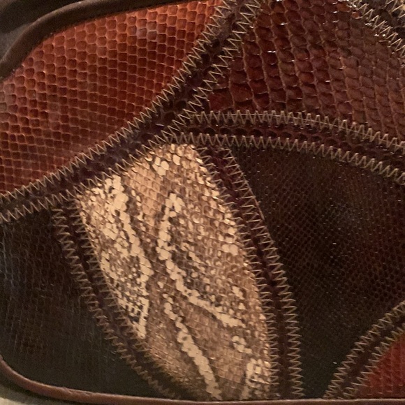 🤩Host Pick🤩 1980s vintage Convertible clutch👝 - Picture 7 of 10